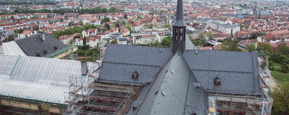 Kloster St. Michael: Die obersten  Gerüstlagen werden abgebaut