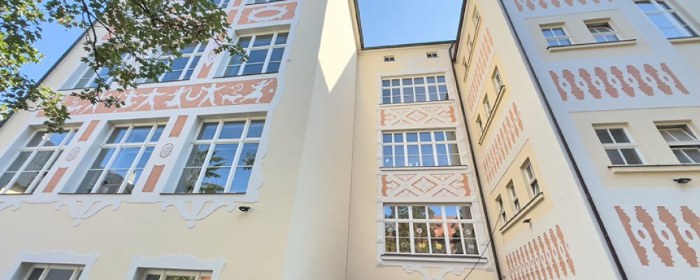 Neue WCs, ein Büro für den Schulleiter  und ein schickes Elternsprechzimmer