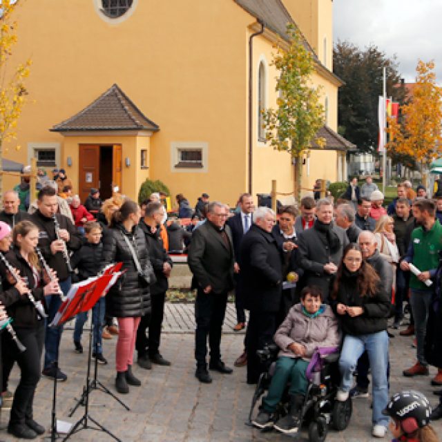 Bunt und regional – das war der Apfelmarkt in Sambach